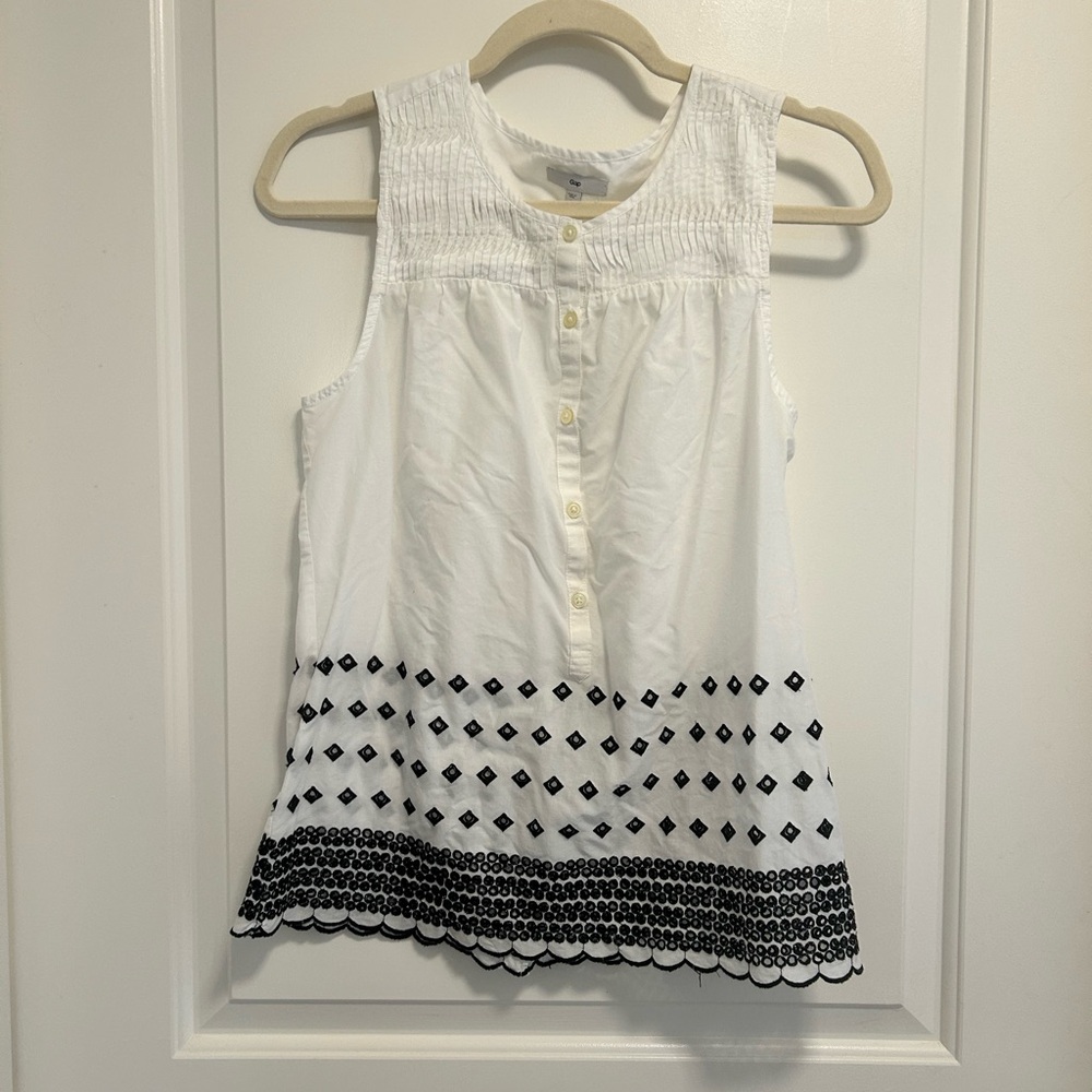 GAP 100% Cotton Black & White Embroidered Boho Sleeveless Top